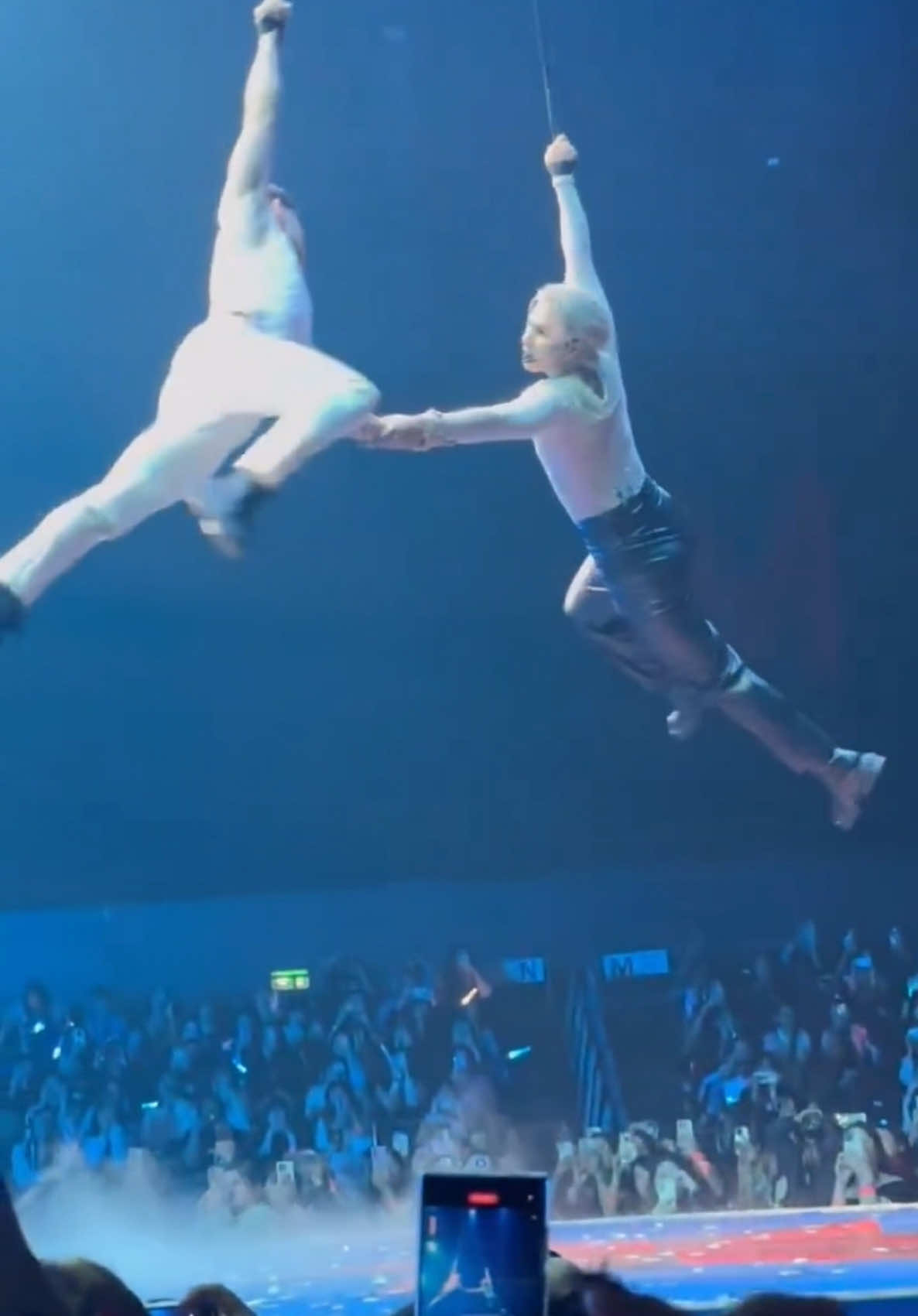 Sinh nhật năm nào e bé cũng làm được điều bất ngờ #fortpeat #fortthitipong #peatwasuthorn #ThisIsTheFortesShow 