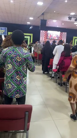 Happy first Sunday y’all🥳 Kimonnnnnnnn ! #livingfaithchurch #preshilohencounterservice #winnerschapel #thanksgiving #church #christiantiktok #praise #worship #dance