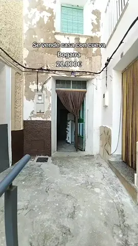 inmobiliaria vendofácil vende CASA CON CUEVA EN BOGARRA Y CON TERRAZA CON VISTAS PRECIOSAS  2 habitaciones 1 baño salón con chimenea terraza ático con vistas bonitas cámara  cocina al lado de la plaza del pueblo 20000€ tlf 630905900 Paqui