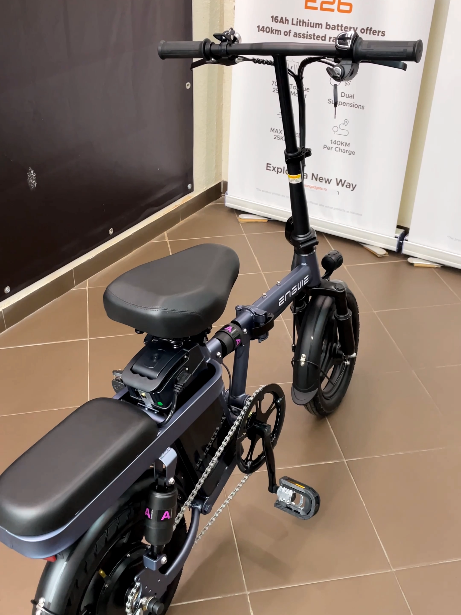 ❓💡Cum se aprinde lumina la 🚲ENGWE T14 cu motor de 500W⚡❓ #fashiongadgets #bicicletaelectrica #bicicleta #ebike #electricbike #foldablebike #engwe #electricvehicle #newtrend #EcoFriendly #eco