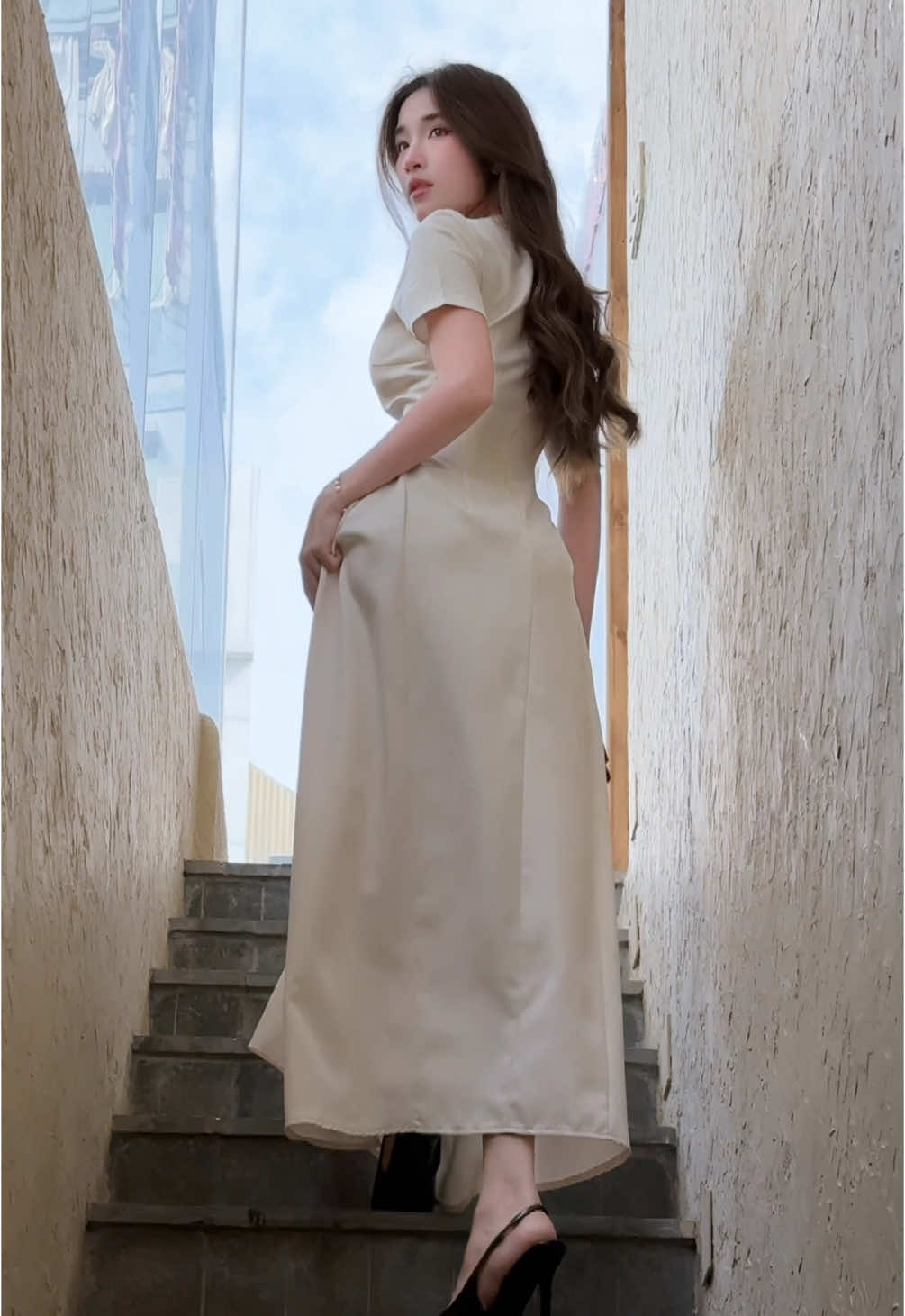 Mới ra thêm em đầm xinh xẻo nữa mí nàng uiii🥰🥰  #hongle #đầm #damxinh #qine #outfitofholidays #oftd #fashiontiktok #quinee 