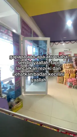 peluk terus perempuan kecil ini yaallah🫂 #fyp #fypage #fypage #viral #viral #video #sad #perempuanhebat #perempuan #pppppppppppppppp 