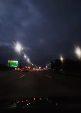 Segenap cinta yang kau berikan tak akan hilang ditelan zaman,,,, #templete #lyrics #overlay #maz_arf #so7 #sheilaon7 #memoribaik 