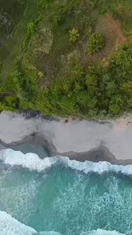 hidden gem gratis 📍Pantai cisasak, sindangbarang, kabupaten cianjur  __ Repost : @_hansoe Pantai #pantai #cianjur #cianjurselatan #drone #dji #fyp #fypage  #cianjurkita 