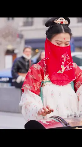 ♥️🌸🌷#zither #guzheng #musica #musician #streetmusician #trendingsong