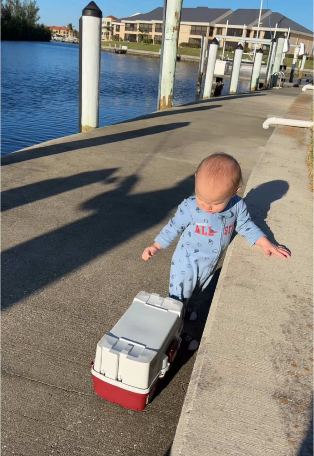 Sunday morning! #fishing #familytime #coastline 