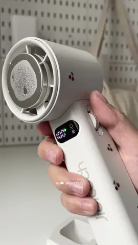 lamig ng hangin walang halong eme #coolingfan #turbofan #smallfan #minjfan #jiditechfan #minifan #trending #fypage #fyp 