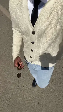 Man don’t feel pressure in this Fits❗️ . . . #explore #explorepages #fashion #fyp #streetwear #fashionreels #outfitinspo #outfit 