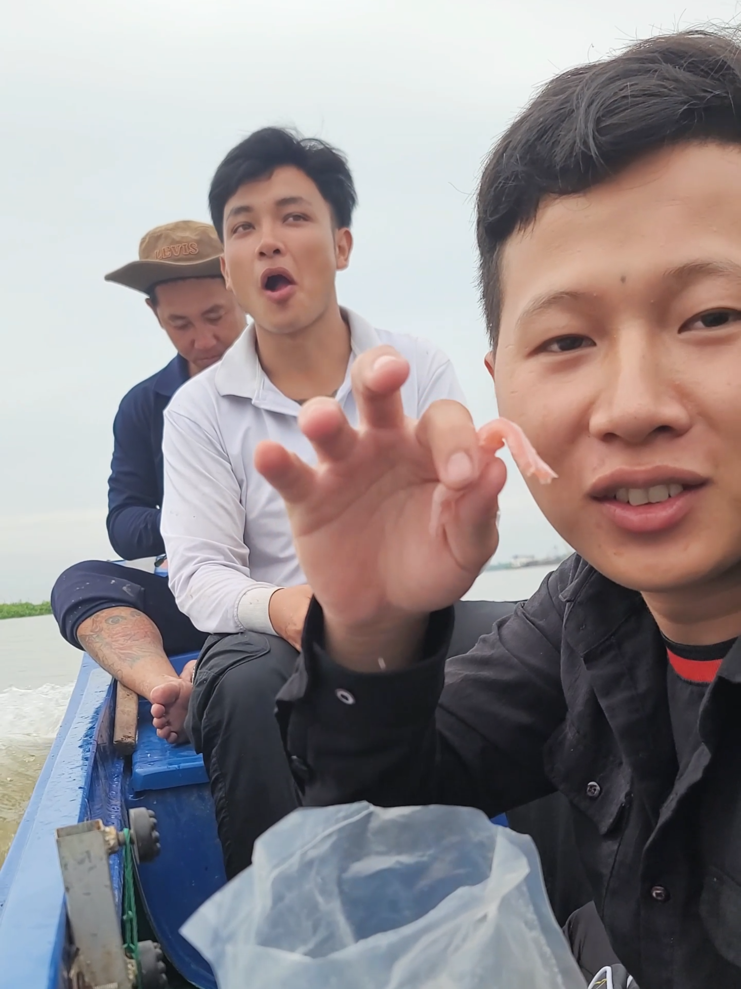 Tết Sắp Đến Nên Đi Đâu Anh Em Mình Cũng Mang Theo Bịt Mứt Dừa Non @tnbteam9999 #tnb #tnbteam #thanhnhatv #thanhnhavlog