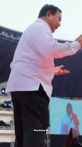Joget ala pak Gemoy 😆 #kinggemoy02 #Prabowosubianto #prabowopresiden #fyp 