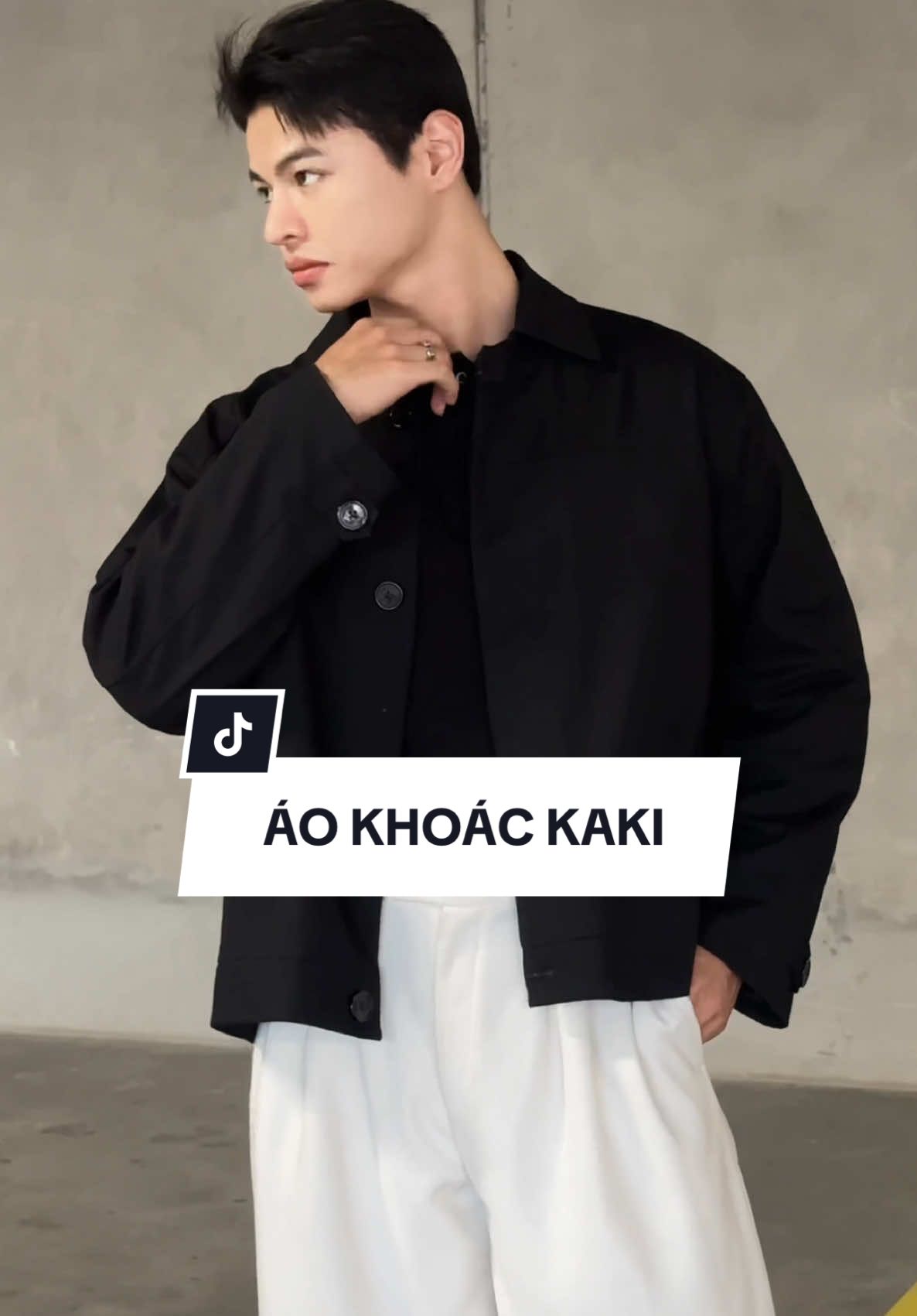 Áo khoác kaki fom lửng nha anh em, ai thích style menswear thì k nên bỏ qua nè! #fyp #TikTokFashion #minhreview #outfits #GocLamDep #BeautyTok #reviewsanpham #xuhuong #review #reviewdonam #minhquayphom 