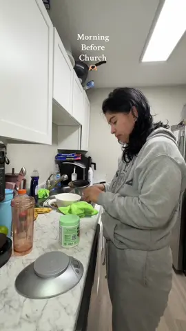Running late lets go  @Bari Life®  #fyp #fypシ #goodmorning #morning #morningroutine #morningperson #churchday #sundaymorning #breakfast #paratii #paratiiii #catmom #catmomlife #latinacontentcreator #latinacreator #nonaesthetic 