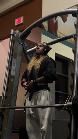 is this just me or #gym #GymTok #gymistherapy #gymmotivation #girlswholift #gymgirls 