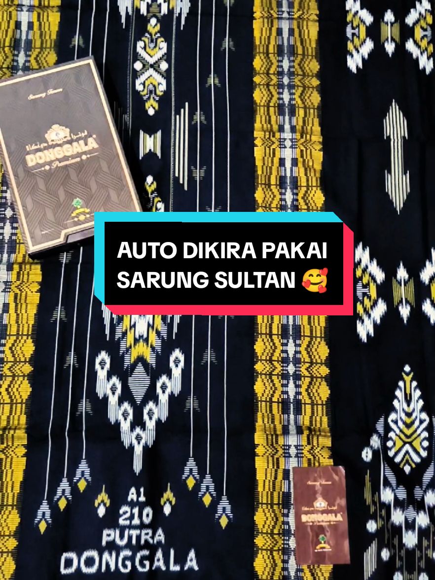 SARUNG DONGGALA ORIGINAL SARUNG MUSLIM PRIA KEKINIAN Salah Satu Rekomendasi Sarung Tenun Donggala Original..  Tersedia banyak warna pilihan Berbahan Rayon 210.  Mumpung Stoknnya Ready. Yuk Segera Miliki, Mumpun Sedang Promo.. Cek Keranjang Kuning ya.. 😊  #fyppppppppppppppppppppppp #fypシ #donggala #sarungdonggala #rekomendasisarung #sarungpria  #sarungdonggalaoriginal  #sarungmadura #lamiri  #lamri #sarung #gilagilajualan #wibgajian 