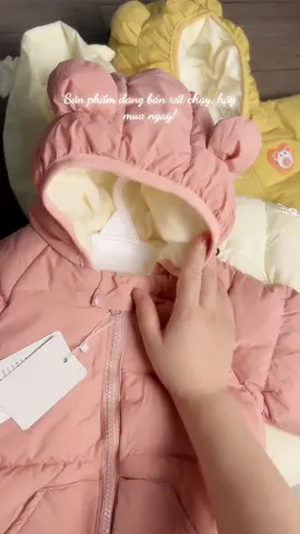 Áo khoác phao 4 lớp lót lông cho bé#xuhuongtiktok2024 #embedethuong #xuhuong2024 #aokhoacphao#