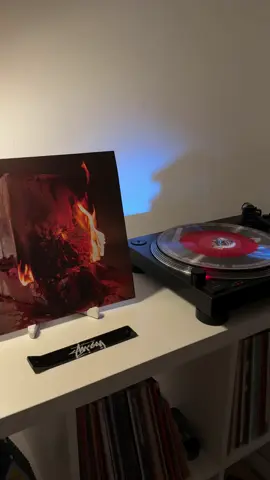 Mari kita rayakan cemburu yang sedang ganas ganas nya menyerang 🥀❤️‍🩹 Nyala by @Sal priadi on 12’ LP #salpriadi #piringhitam #piringhitammalaysia #vinyl #vinylkl #vinylrecord #vinylrecords #LP #foryoupage #fyp 