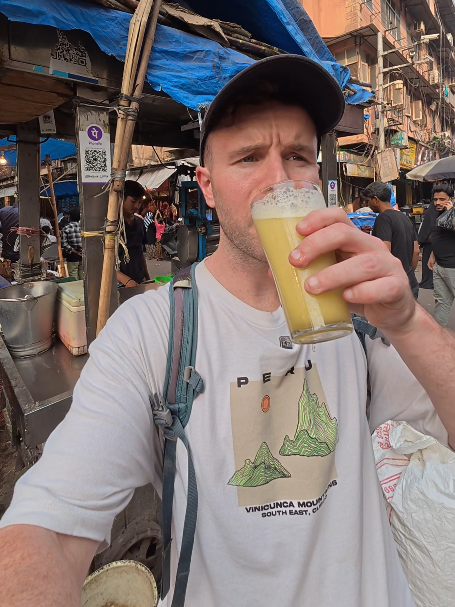 $0.25 sugarcane juice in India 🇮🇳  #hughabroad #streetfood #travel