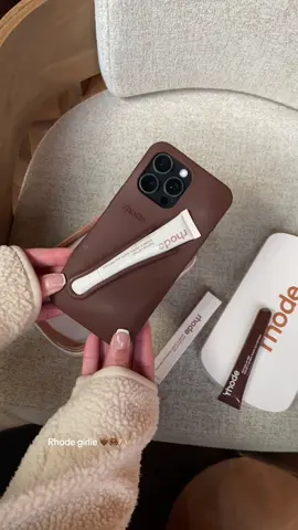 The Rhode fall case in espresso will always have my heart 🫶🏻  #rhodebeauty #peptideliptreatment #beigeaesthetic #rhodeskin #rhodephonecase #rhodecase #rhodecinnamonroll #liptint #fall #foryoupagee 