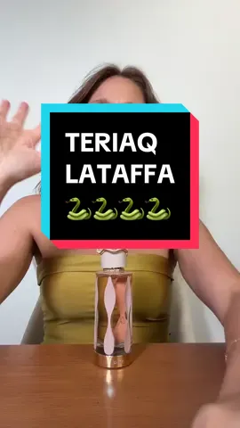 um perfume Árabe com muitas notas no estilo sobremesa e nada de OUD (aquele cheiro padrão das fragrâncias árabes) 👍🏽 estou surpresa! #tassianecruz #perfume #perfumes 