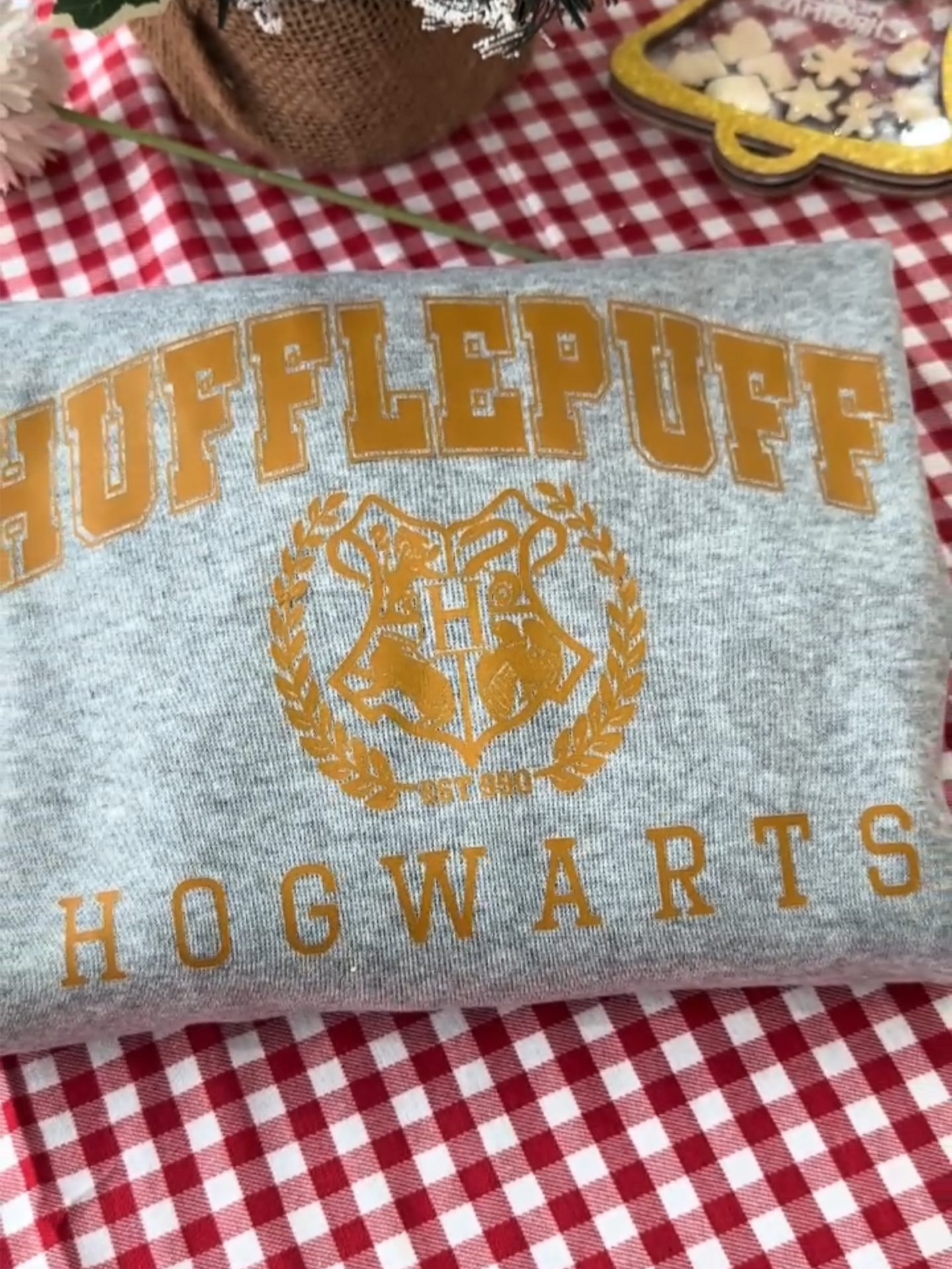 If you’re Harry Porter fan, you will need this shirt😍 #christmas #christmasshirt #xmas #harrypotter #harrypottershirt #merrychristmas #potterhead #magic #hogwartshouse #hogwarts #blackfriday #blackfridaydeals #blackfridaysale