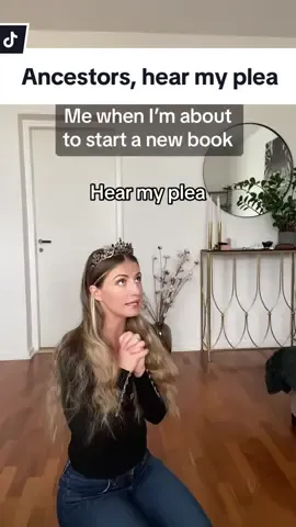 Me every time I’m about to start a new book, just praying that it’s as good as I’m hoping 😇 What do you ask for when praying for a good book? 😋 sound credit @Dani  #bookhumor #goodbooks #bookish 