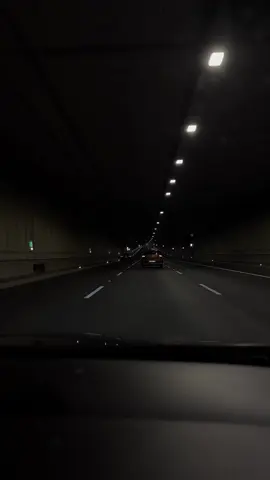 #Тунель#машина#nightvibes#атмосфера#tiktokukraine#moodvideo#вночі#viralvideo#tiktoktrend#carvibes#eфект#lightson#neonvibes#lighttunnel #Тунель