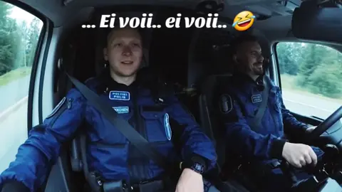 pajatsot paistaa... 🤣 🚓🚔#poliisi #tankojuoppo #poliisiauttaa #poliisitapaus #poliisit 