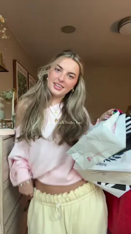 Black friday haul 2024 #blackfridayhaul @VSPINK @Victoria’s Secret @Rip Curl @sephora @ILIA Beauty @SKIMS @Yankee Candle @COTTON ON @aerie @Pura Vida 
