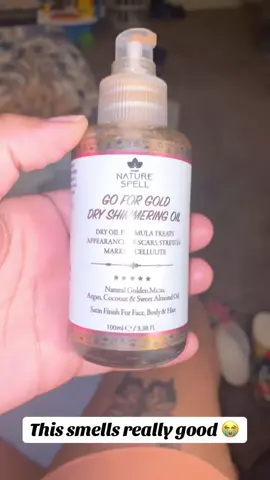 Perfect for when you get right out the shower 😍✨ @Nature Spell Inc Dry body shimmer oil 
