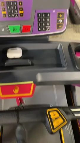 #treadmill 45min #planetfitness #letsgo I’m already one step ahead by being here and doing something 💪🏃‍♀️ real #gym sounds