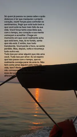 Às vezes, fingir ser forte é o que nos resta, mas o coração nunca mente. 💔 Um desabafo sobre amar alguém que não sente o mesmo. Espero que o tempo cure o que parece impossível agora. 🌙✨ #Desabafo #foryour  #AmorNãoCorrespondido #Reflexão #fyp 