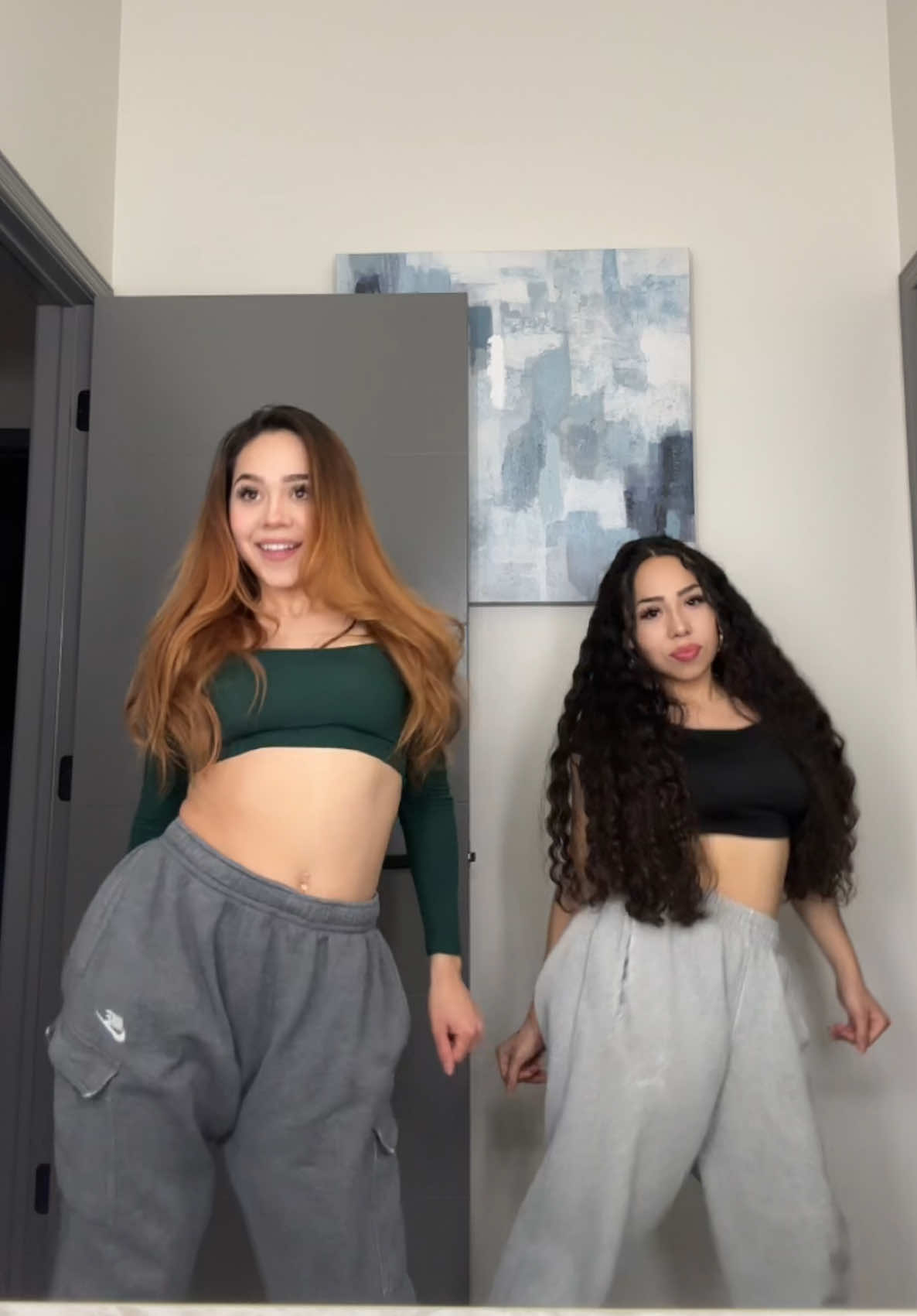 Being moms doesnt stop us 👑#tiktokmoms #fyp #momlife #dancing #sistersdance 