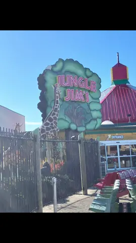 I went to Jungle Jim’s with my good travel pal and #emotionalsupportstuffedanimal Tyroni Macaroni! We both had a fun time! Enjoy this somewhat of a #Vlog of our #adventure together! #dinosaur #plush #essa #stuffedanimal #triceratops #fun #robots #animatronic #junglejims #grocerystore #animals #forest #store #furrytiktok 