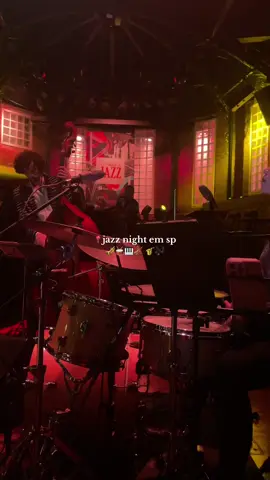📍Bourbon Street - rus dos chanés, 127 (10min da estação eucaliptos da linha lilás) especial demaaaais, toda terça eles fazem uma jazz session diferente! Valor da entrada $30-$35 #jazztok #lugaresemsp #oquefazeremsp #saopaulo #jazzmusic #ellafitzgerald #jazzclub #sp #dicassp #jazz #raycharles #jazznight #foryoupagee  #foryouu #fyp 