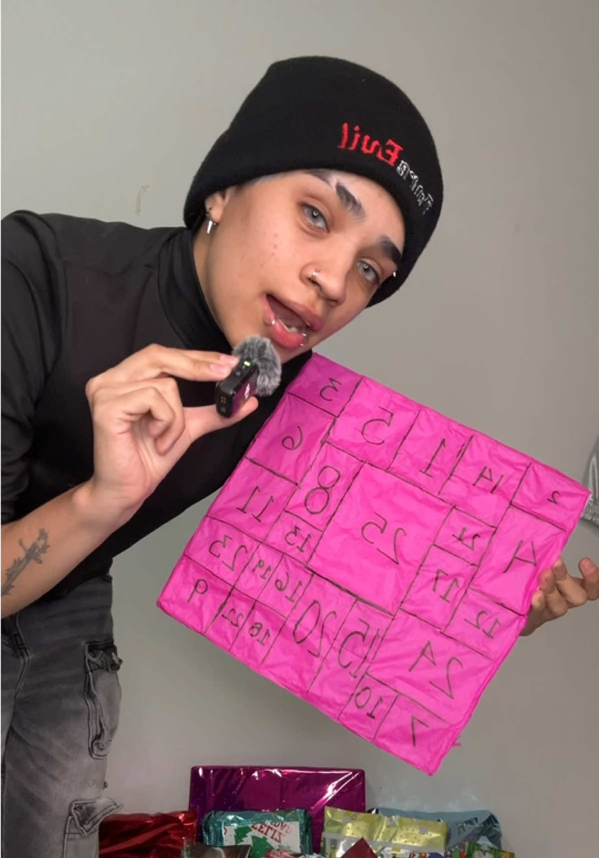 LE HICE UN CALENDARIO DE ADVIENTO A MI NOVIA👩🏼‍❤️‍💋‍👩🏻 Día 1. ¿Quieren ver más partes?