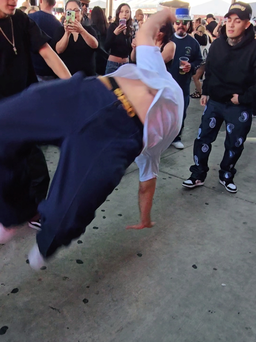 repeat offense in progress #oldschool #popular #friends #repeat #longervideos #santafespringsswapmeet #4upage #cholo @LadyCapone213 @Baby_onepercenter #breakdance 