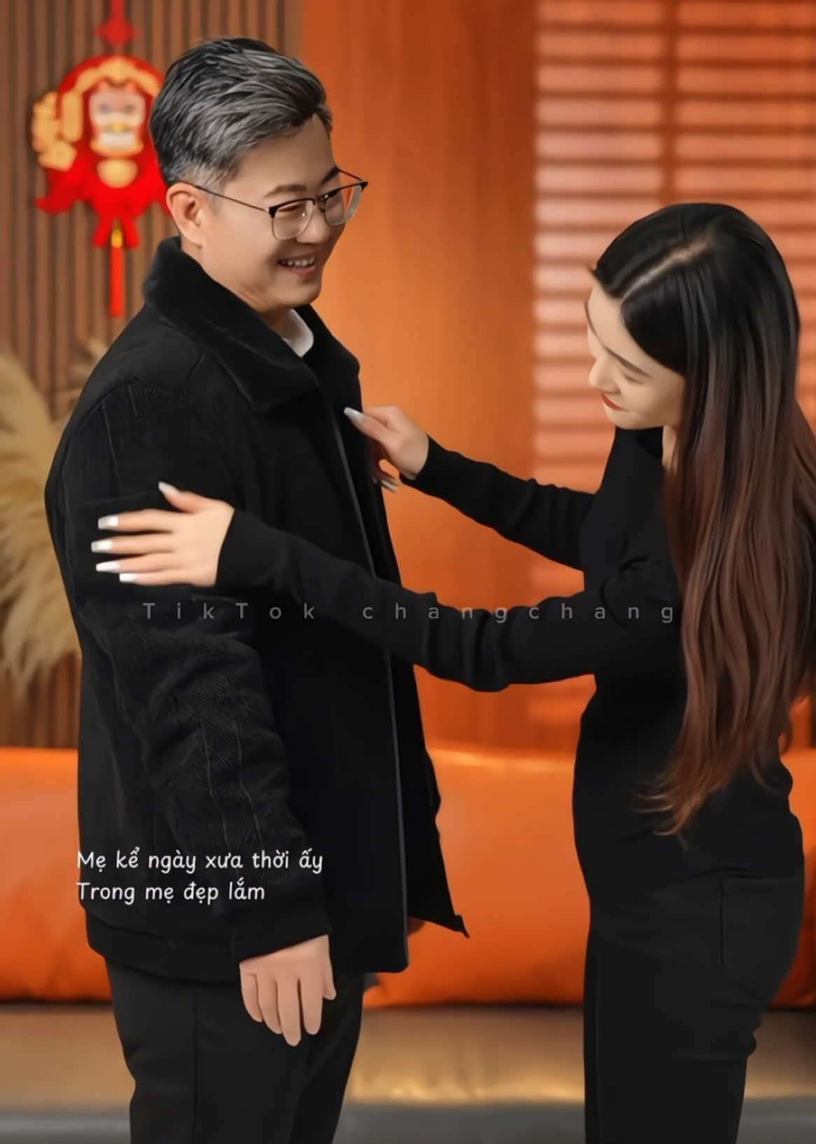 Chiếc áo khoác lót lông tặng bố trong thời tiếc lạnh này #viralvideo #aokhoac #aolotlong #changchang #bố #LearnOnTikTok 