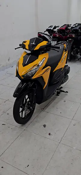click thái 125 vàng đen