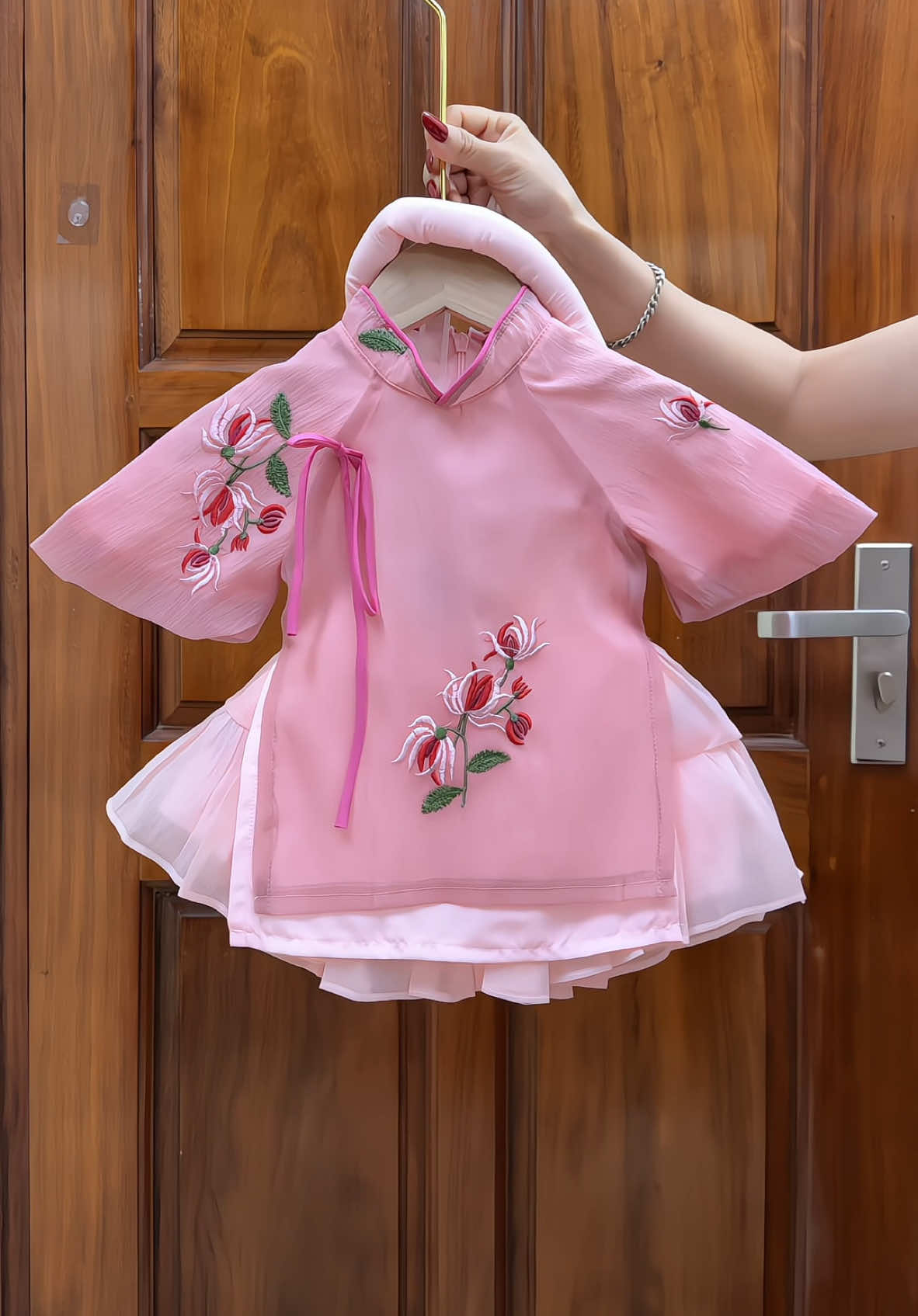 Sét xinh cho bé #xuhuong #xuhuongtiktok #thoitrangtreem #mevabe #bochobetrai #boquanaochobe #vaychobegai #setbegai #setvaychobe #vayxinhchobe #aodaichobe #aocachtanchobe 