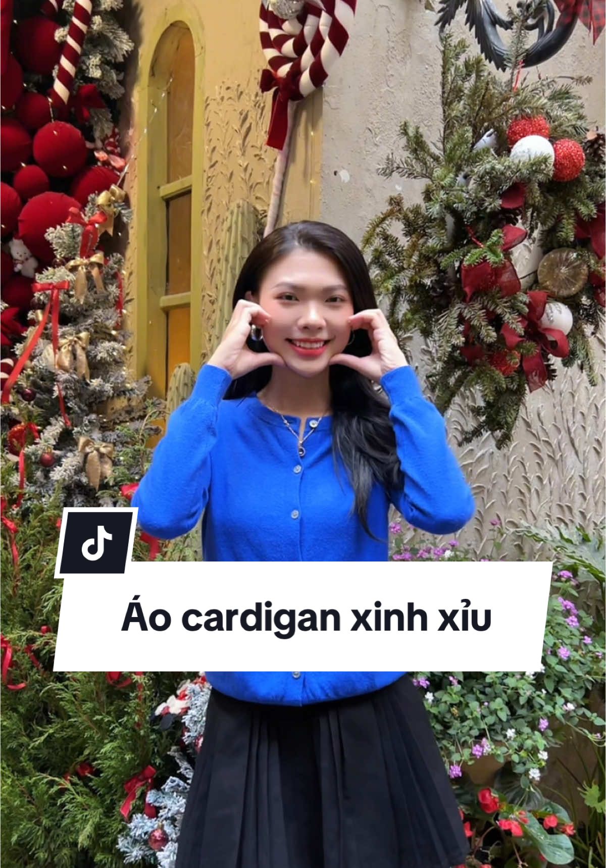 Màu xanh này vừa lạ vừa xinh hết nấc luôn 💙#melinfa #aolen #cardigan #lendetkim #thoitrang #xuhuong #thudong #giangsinh #christmas #viral #macdepmoingay 