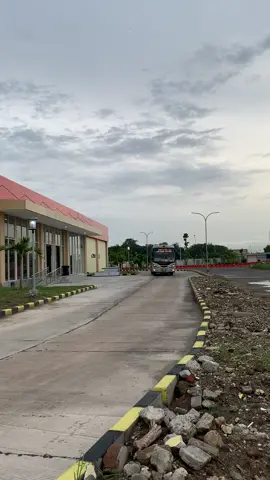 Kali ini tanpa backsound prenn..renyahnya klakson balap Mira x SR SNIPER🐬 #bus #busmania #mira #sugengrahayu #sumberselamat #terminalkartonegoro #ngawi