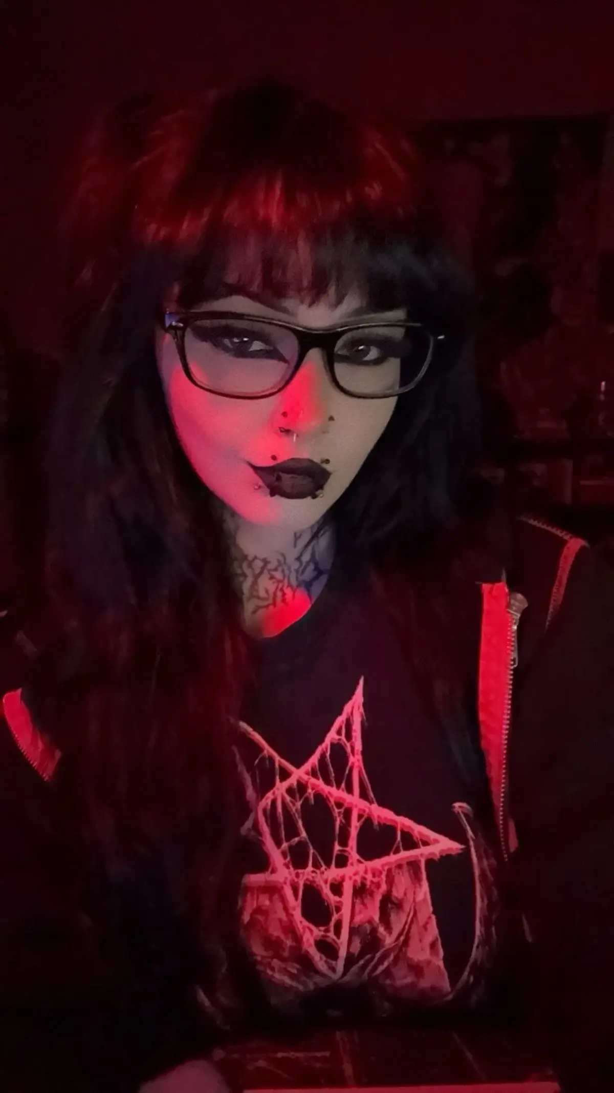 Trendy glasses? 😓