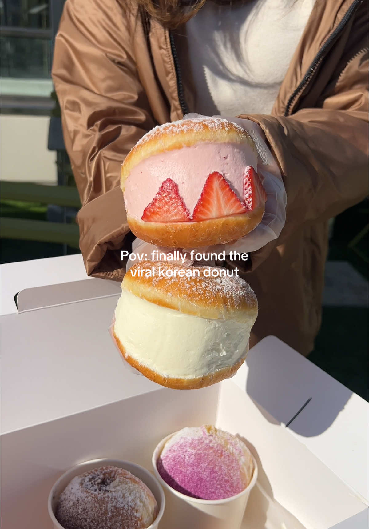 📍 Yozm Donut - 6924 Beach Blvd, K339, Buena Park, CA 90621 I finally found the viral korean donuts at @yozmdonut @thebakerycafe They’re freshly made, fluffy, and not too sweet!! #donut #koreandonut #donuts #viralfood #dessert #koreancafe #ocfood #ocfoodie #ocfoodies #buenapark #thesourceoc 