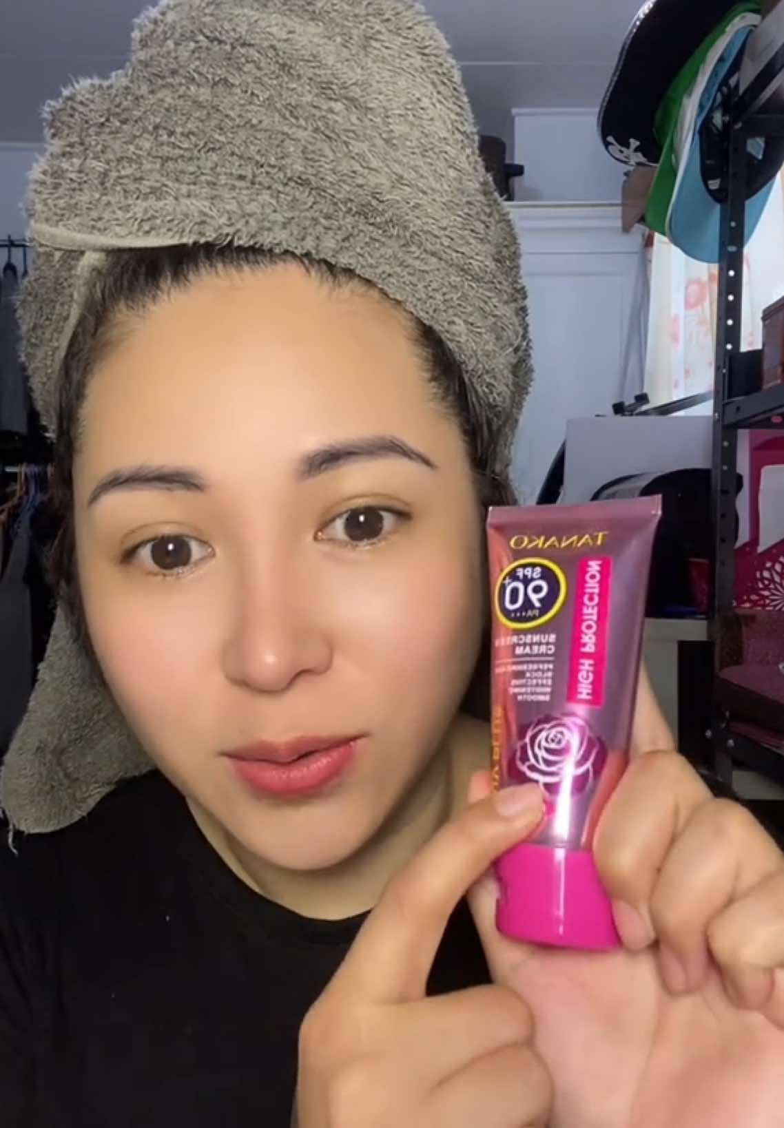 My first impression review of Ladylin Dream World Sunscreen Cream with SPF 90+++  #ladylinsunscreen  #spfprotection  #Buy1Take1  #UVProtection  #suncareessentials  #FlawlessSkin  #everydaysunscreen  #nongreasyformula  #hydrateskin  #sunburnprevention  #GlowWithConfidence  #highspfsunscreen  #Sunprotection 
