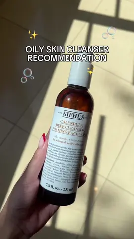Cleanse away impurities and dirt with our Calendula Deep Cleansing Foaming Face Wash! 🌼✨ Infused with Calendula and Glycerin, this creamy gel formula cleanses without drying skin.  #Kiehls #KiehlsPH #Skincare #SkincarePH