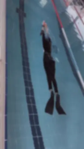 🖤🖤🏊‍♀️🏊‍♂️ #swi #swimmingpool #swifttok #swimsuit #swimlessons #swimmer #swimmers #swimmingpool 