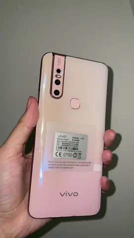 Vivo V15 warna pink, buat kamu yang suka warna pink bisa banget bli handphone ini🤩🤩 harga murah mulai dari 600k aja😉😉😉jangan sampai kehabisn guys!!! Hanya ada di Garuda@Cell #fyppoppppppppppppppppppppppppppp #fyppppppppppppppppppppppp #hpmurahkualitasmewah #hpmurahdengankuwalitaswah #hpmurah1jutaan #nusantarahouse #buruankepoinyuk🥵🥵🥵 #jangansamapaikehabisan #fypdongggggggg #viraltiktok #fypシ #fypシ゚viral #Garuda #hp🥰🥰 