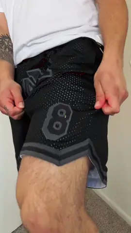 Men's Letter & Figure Embroidery Drawstring Waist Shorts