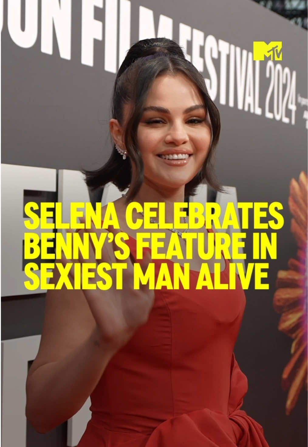 “That’s my man” 🥹 We love how Selena Gomez is always hyping up boyfriend Benny Blanco 💗  #selenagomez #bennyblanco #selena #mtvceleb 