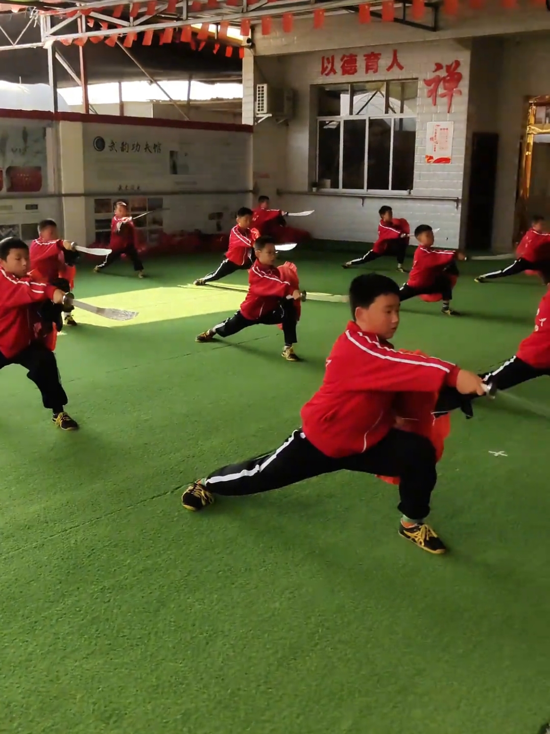 #shaolinkungfu #kungfu #kungfuchinese #artesmarciales #wushutradicional #training #parati #wushuwarriors #wushuchinese #taolu #wushu 